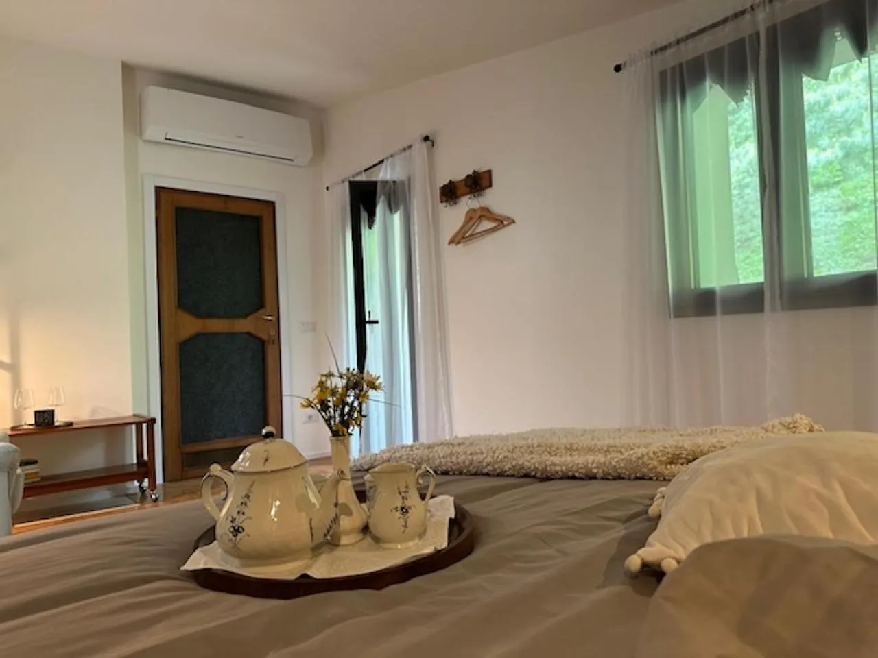 Villa D'Alba Guest House Civenna
