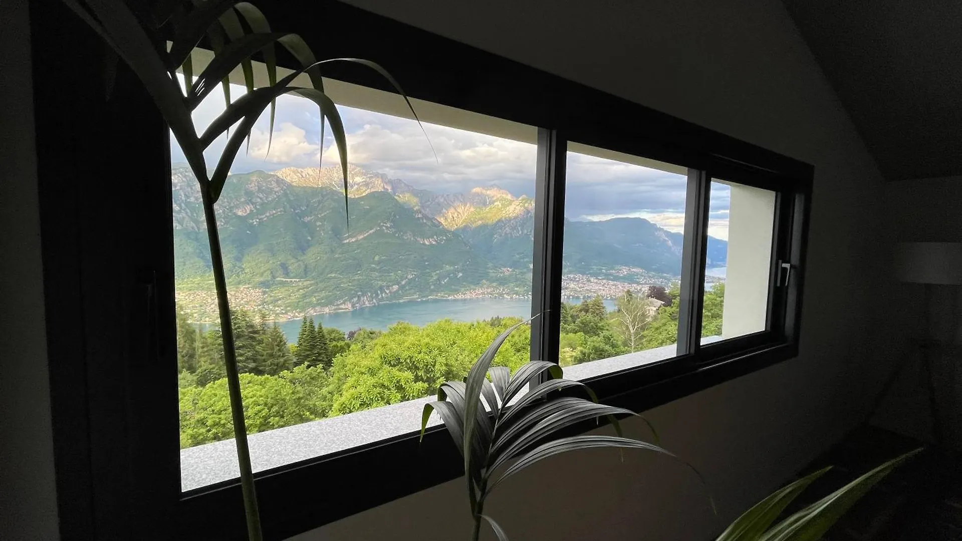 Villa D'Alba Guest House Civenna 0*,
